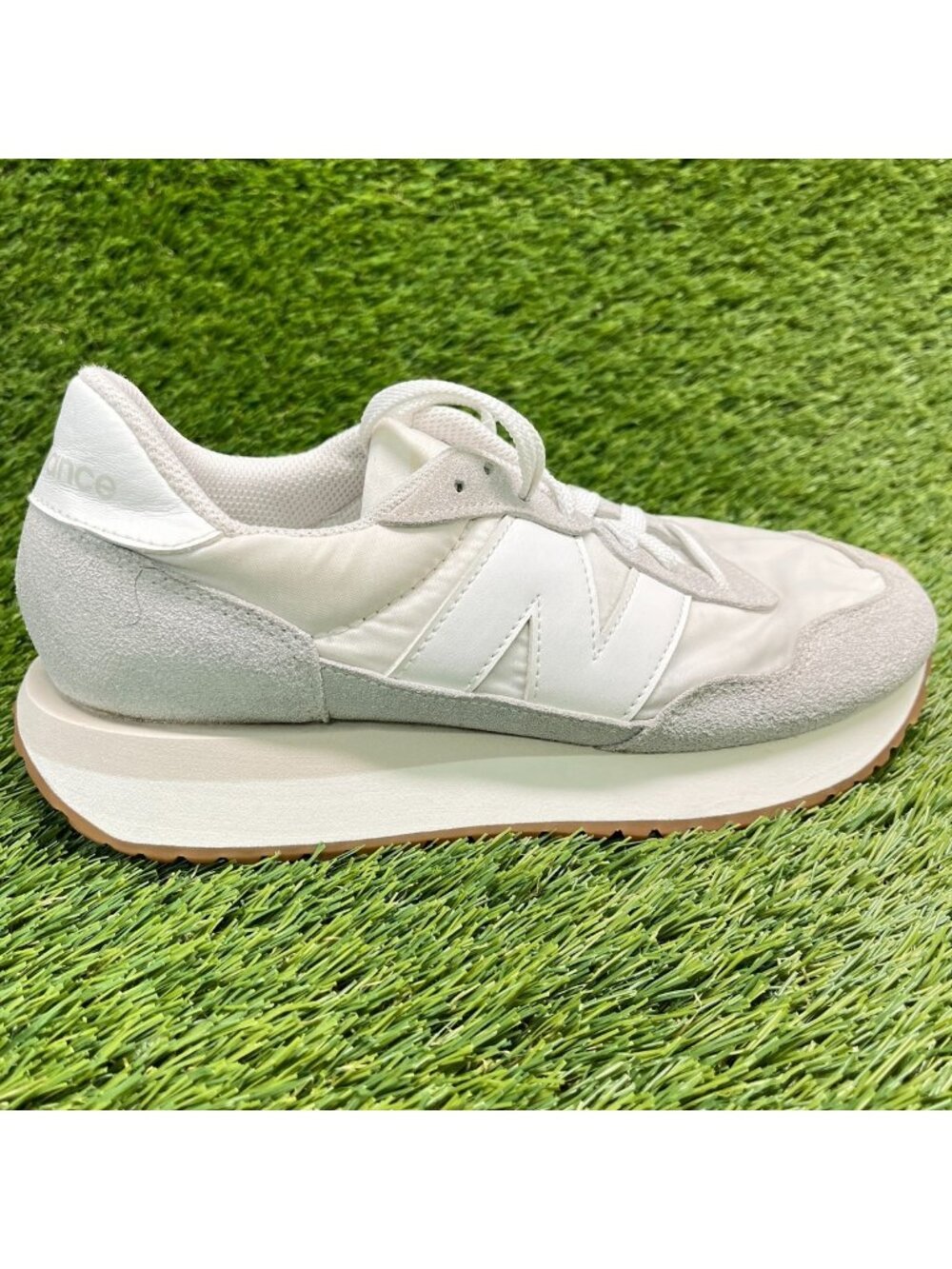 New Balance 237 Womens Size 8.5 White Gray Gum Athletic Running Shoes Sneakers